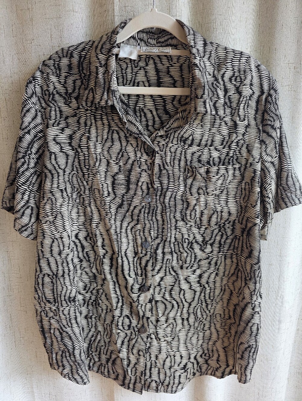 Vintage 80s/90s Kathy Che Short-Sleeve Blouse - Black & White Abstract Print XL